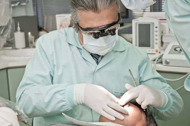 Blanchiment dentaire chez dentiste 