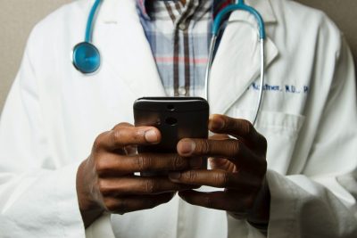 Moderniser son cabinet avec les outils numériques pour infirmiers libéraux