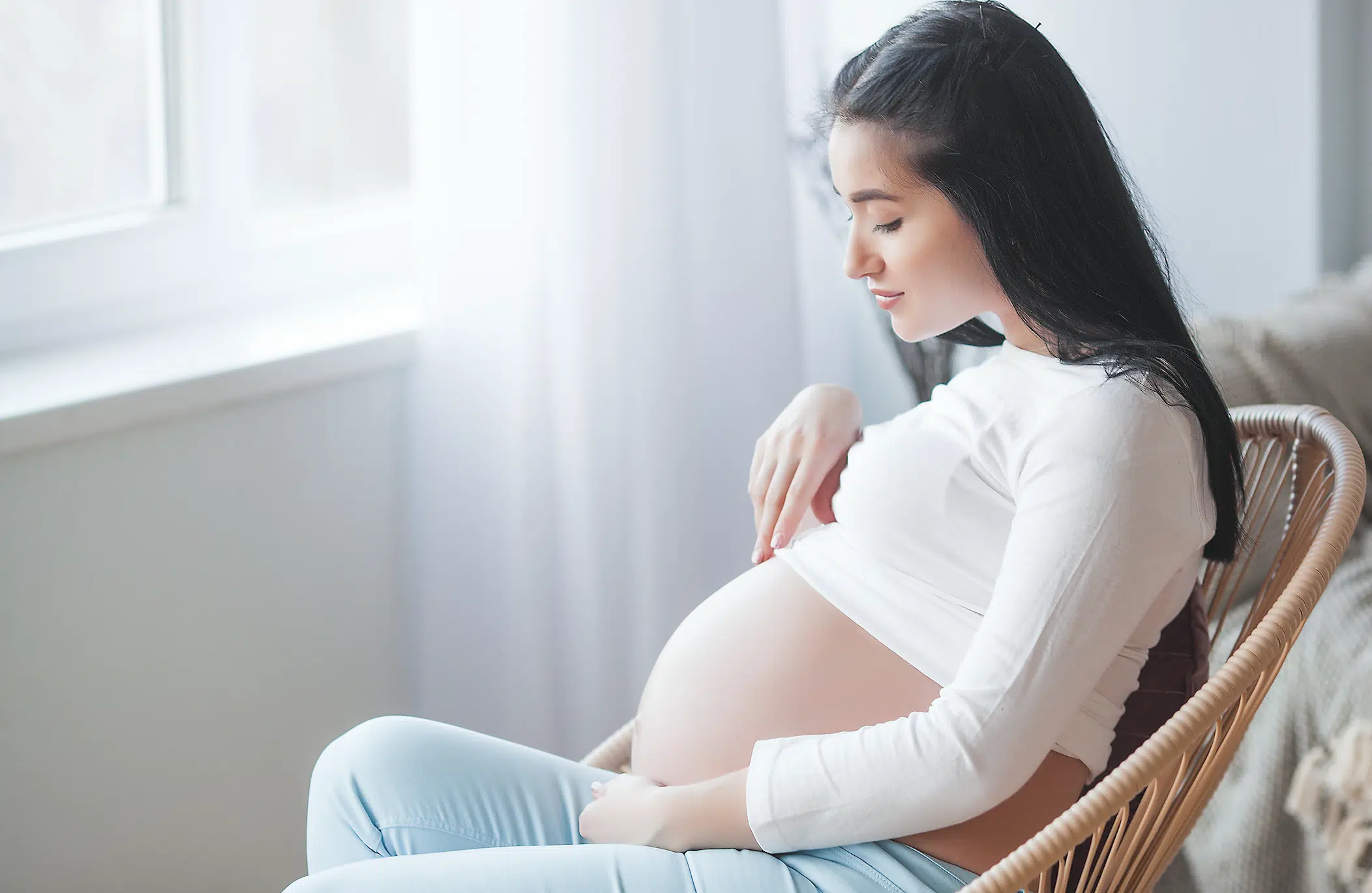 Peut-on déterminer une grossesse en touchant son ventre 